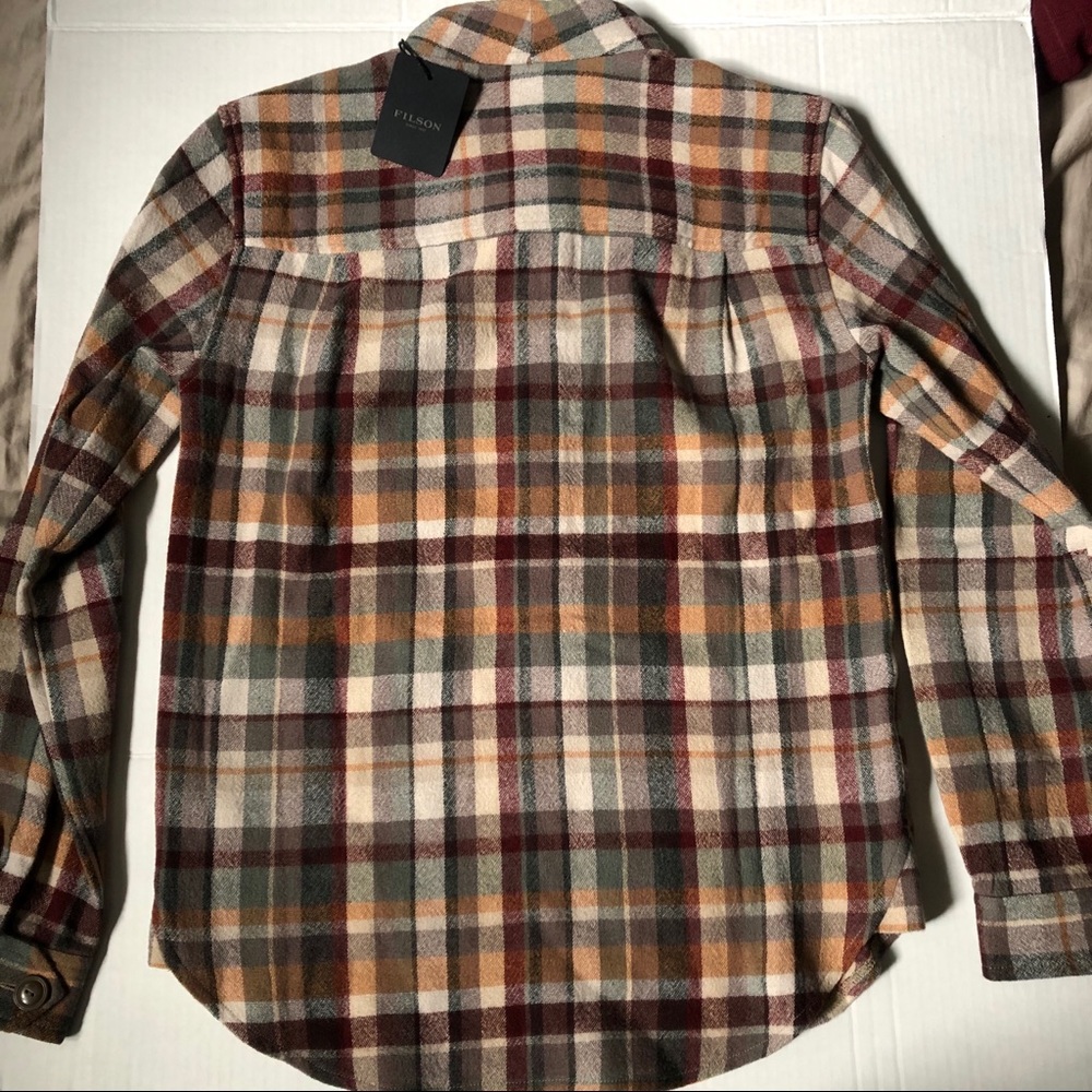 Wmn’s Filson Wool Shirt - Picture 5 of 7